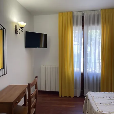 Hostel Rural En El Canon Del Rio Lobos *