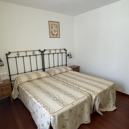 בית הארחה Rural En El Canon Del Rio Lobos אוסרו