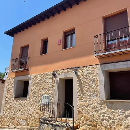 בית הארחה Rural En El Canon Del Rio Lobos *