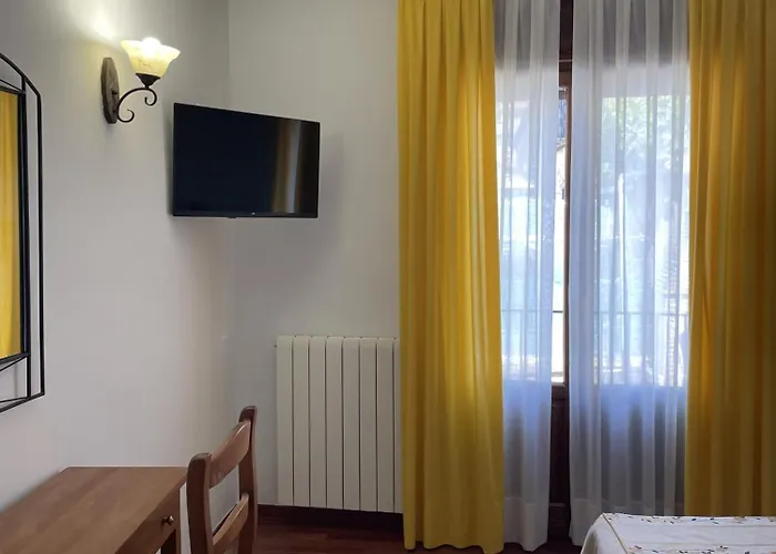 호스텔 Rural En El Canon Del Rio Lobos *