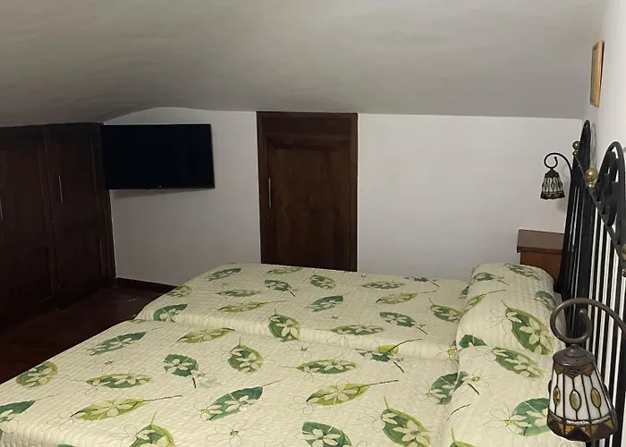 Rural En El Canon Del Rio Lobos 호스텔